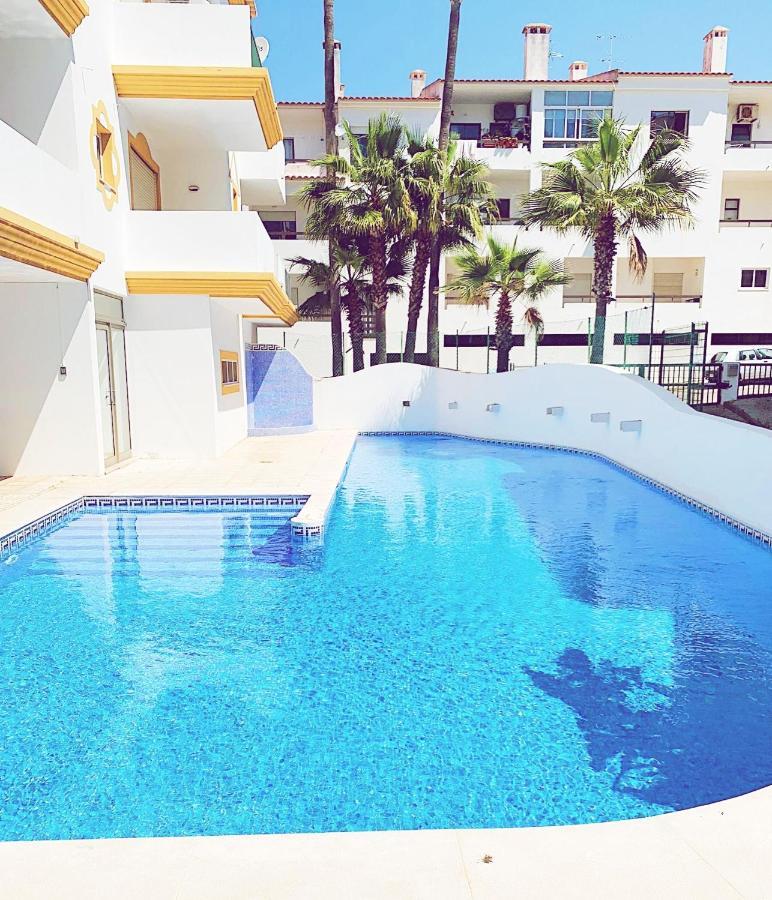 Albufeira Central Apartment, 10 Mins Walk To Beach Luaran gambar