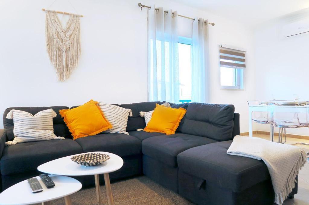 Albufeira Central Apartment, 10 Mins Walk To Beach Luaran gambar